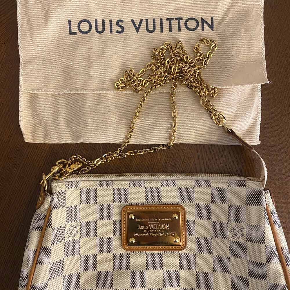 *like new* Louis Vuitton Damier Azur Eva Clutch